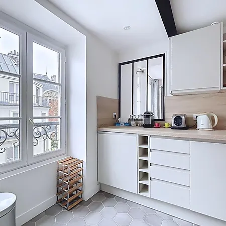 Elegant Flat In The Latin Quarter Paris